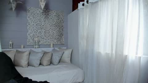 Snapshot of _luna_dupont_ chatting on February 2025 12:25:02 PM  Luna  online show from February 2025 12:25:02 PM