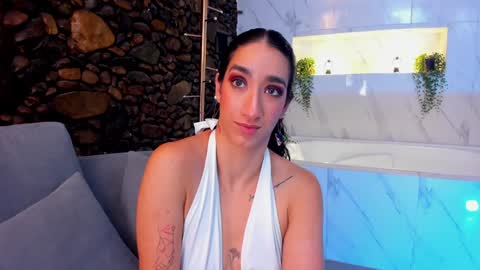 Snapshot of _luna_dupont_ chatting on February 2025 03:15:02 PM  Luna  online show from February 2025 03:15:02 PM