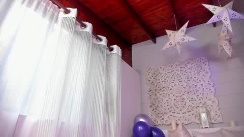 Snapshot of _luna_dupont_ chatting on February 2025 12:28:01 PM  Luna  online show from February 2025 12:28:01 PM