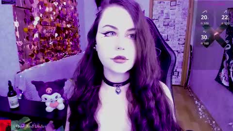 Mia online show from March 2026 03:19:01 AM