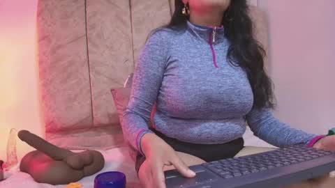 Snapshot of _marcela__ chatting on April 2026 11:30:02 AM _marcela__ online show from April 2026 11:30:02 AM