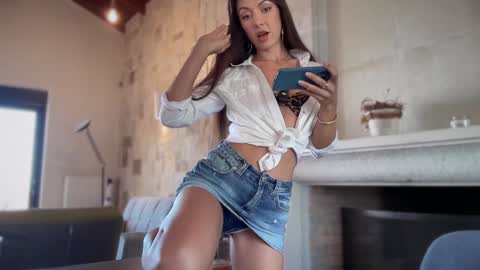 Snapshot of _mariarty_ chatting on October 2025 10:43:02 AM Marie -   -25 discount online show from October 2025 10:43:02 AM