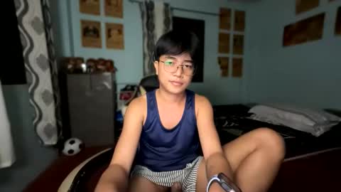 Snapshot of _maxurbate chatting on January 2026 06:13:01 PM MAX Dont forget to follow online show from January 2026 06:13:01 PM