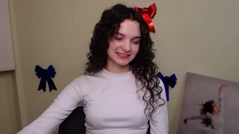 Susie online show from March 2025 05:08:02 PM