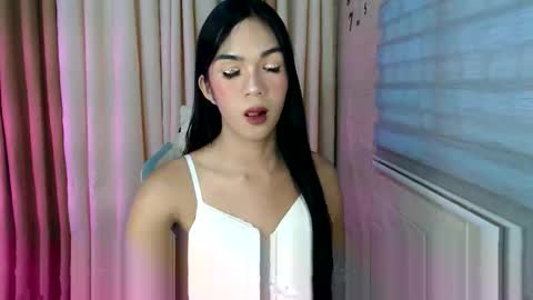 Snapshot of _mellyxxx chatting on January 2026 07:35:01 AM Melly online show from January 2026 07:35:01 AM