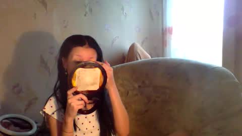 Snapshot of _merrry_ chatting on May 2026 12:01:01 PM Merry online show from May 2026 12:01:01 PM