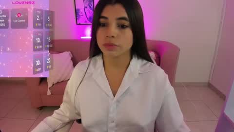 Snapshot of _mia_blue_18_ chatting on September 2025 06:08:02 PM MIa blue 18 online show from September 2025 06:08:02 PM