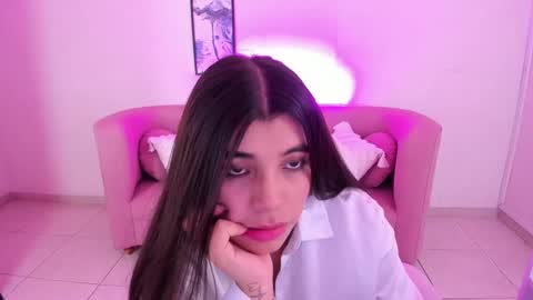 Snapshot of _mia_blue_18_ chatting on September 2025 07:06:02 PM MIa blue 18 online show from September 2025 07:06:02 PM