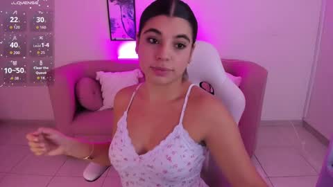 Snapshot of _mia_blue_18_ chatting on October 2025 07:11:02 PM MIa blue 18 online show from October 2025 07:11:02 PM