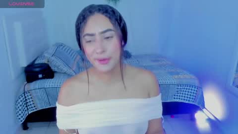 Snapshot of _miavelvett chatting on June 2026 04:33:01 PM Mia online show from June 2026 04:33:01 PM