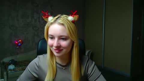 Melanie online show from December 2025 12:01:02 PM