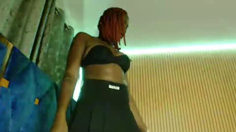 Snapshot of _milah chatting on November 2025 03:55:02 PM Milah online show from November 2025 03:55:02 PM
