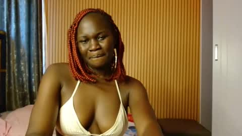 Snapshot of _milah chatting on November 2025 04:35:01 AM Milah online show from November 2025 04:35:01 AM