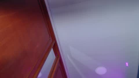 _milu23_ online show from October 2025 01:01:02 PM