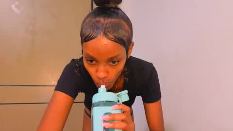 Mimi online show from April 2026 02:39:01 AM