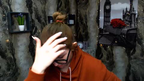 Snapshot of _miraterri_ chatting on February 2025 10:56:02 AM Mira online show from February 2025 10:56:02 AM