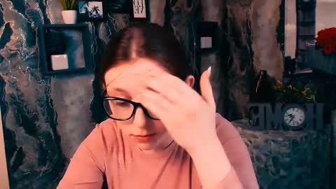 Snapshot of _miraterri_ chatting on November 2025 07:29:02 AM Mira online show from November 2025 07:29:02 AM