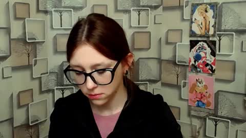 Snapshot of _miraterri_ chatting on November 2025 07:40:02 AM Mira online show from November 2025 07:40:02 AM