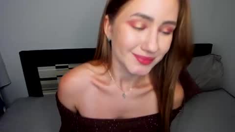 Snapshot of _mirielle_ chatting on July 2026 01:57:01 AM _mirielle_ online show from July 2026 01:57:01 AM