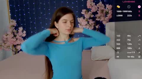 Victoria online show from November 2025 05:17:01 AM