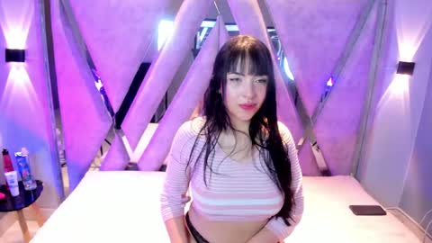 Snapshot of _mishell22 chatting on May 2026 08:25:01 PM _mishell22 online show from May 2026 08:25:01 PM