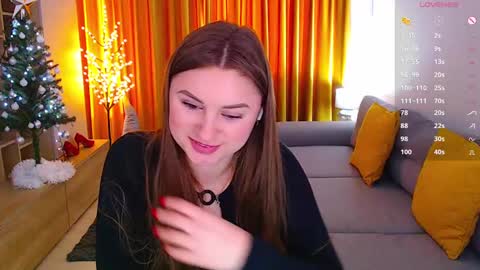 Mia online show from December 2024 01:13:02 PM