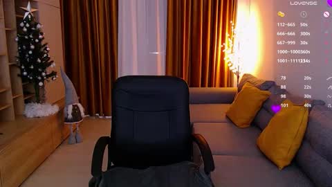 Mia online show from December 2025 09:57:02 AM