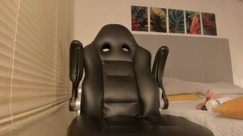 _molly_rosse_ online show from March 2026 12:27:02 PM