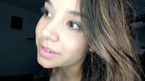 Snapshot of _monserat_ chatting on December 2024 12:08:01 AM liaaa 4u online show from December 2024 12:08:01 AM