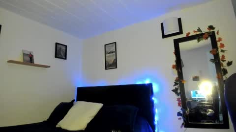 Snapshot of _monserat_ chatting on December 2024 01:40:01 AM liaaa 4u online show from December 2024 01:40:01 AM