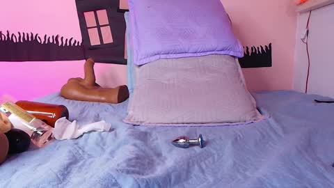 MORGAN CELESTE online show from October 2025 07:59:01 PM