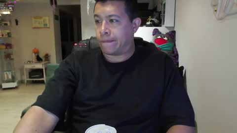 Panda  online show from October 2025 11:37:01 PM