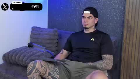Snapshot of _mrcock_ chatting on June 2026 05:28:02 AM _mrcock_ online show from June 2026 05:28:02 AM