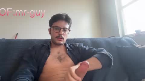 _mrguy_ online show from October 2025 07:25:02 PM