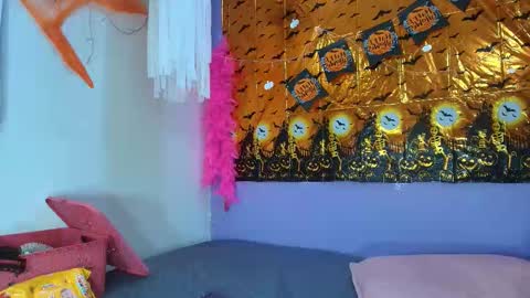 Luna online show from October 2025 11:55:02 AM