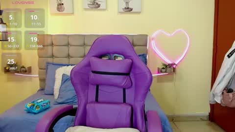 _naomi_s online show from July 2026 01:29:02 PM