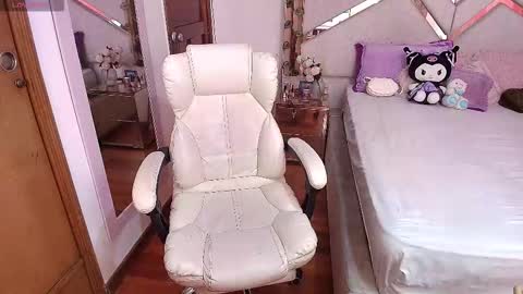 Natasha Rodriguez independent model online show from October 2025 06:50:02 PM