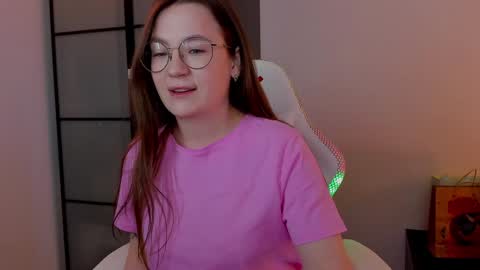 Mia with a big heart  online show from February 2025 03:45:01 AM