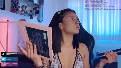 Snapshot of _nickmai chatting on January 2025 03:43:01 PM Mai MODEL INDEPENT online show from January 2025 03:43:01 PM