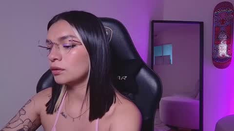 Snapshot of _nickmai chatting on November 2025 09:58:01 PM Mai MODEL INDEPENT online show from November 2025 09:58:01 PM