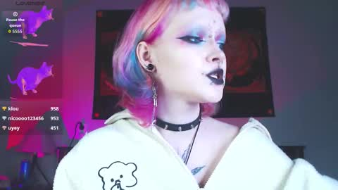 Nicole online show from December 2025 11:56:02 PM