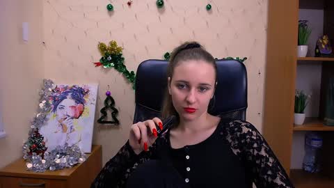 Snapshot of _nicole_new chatting on December 2024 03:31:02 PM Nica online show from December 2024 03:31:02 PM