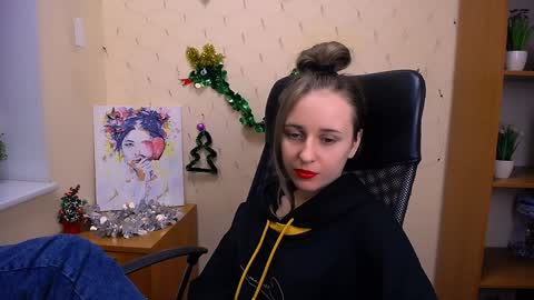 Snapshot of _nicole_new chatting on January 2025 03:28:02 PM Nica online show from January 2025 03:28:02 PM