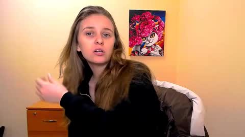 Snapshot of _nicole_new chatting on March 2025 01:24:02 PM Nica online show from March 2025 01:24:02 PM