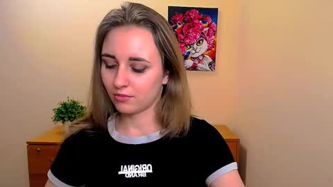 Snapshot of _nicole_new chatting on March 2025 03:52:01 PM Nica online show from March 2025 03:52:01 PM