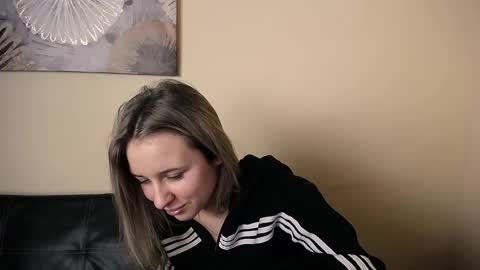 Snapshot of _nicole_new chatting on January 2026 03:58:01 PM Nica online show from January 2026 03:58:01 PM