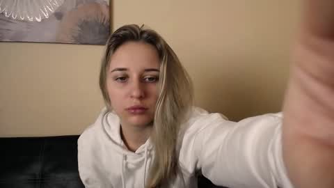 Snapshot of _nicole_new chatting on January 2026 01:14:01 PM Nica online show from January 2026 01:14:01 PM