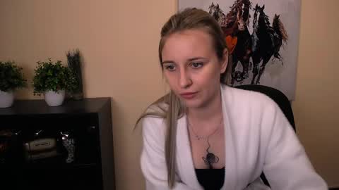 Snapshot of _nicole_new chatting on April 2026 11:03:02 AM Nica online show from April 2026 11:03:02 AM