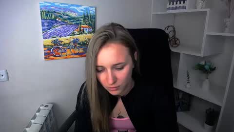 Snapshot of _nicole_new chatting on May 2026 08:19:01 AM Nica online show from May 2026 08:19:01 AM