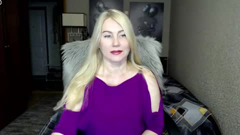 Donella    online show from October 2025 05:59:02 PM